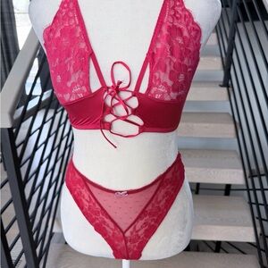 Lace Strappy Bralette & Panties Set - Red size S